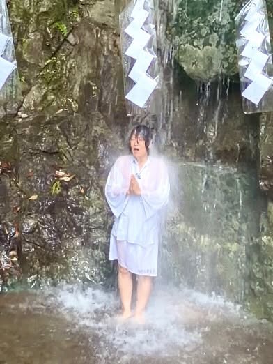 天川村での滝行